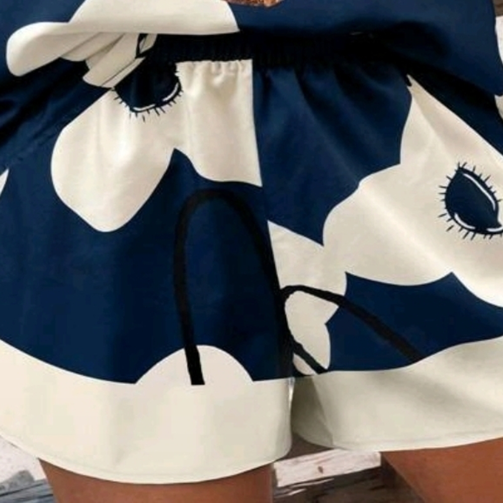 SHEIN Navy and White Floral Women Shorts